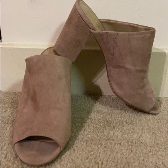 Vince Camuto Gennah block heel mules - Picture 2 of 5